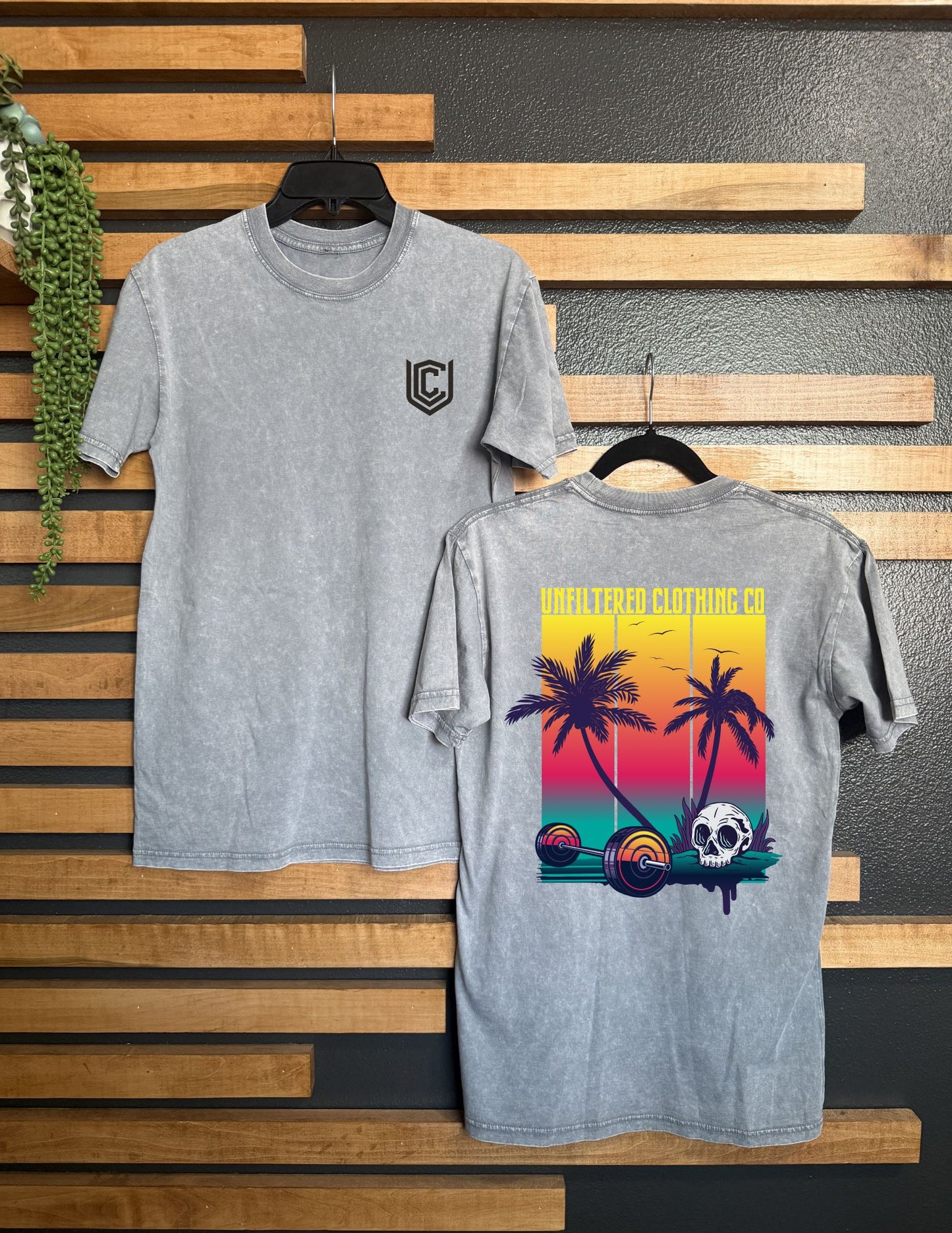 BEACHIN UNISEX TEE
