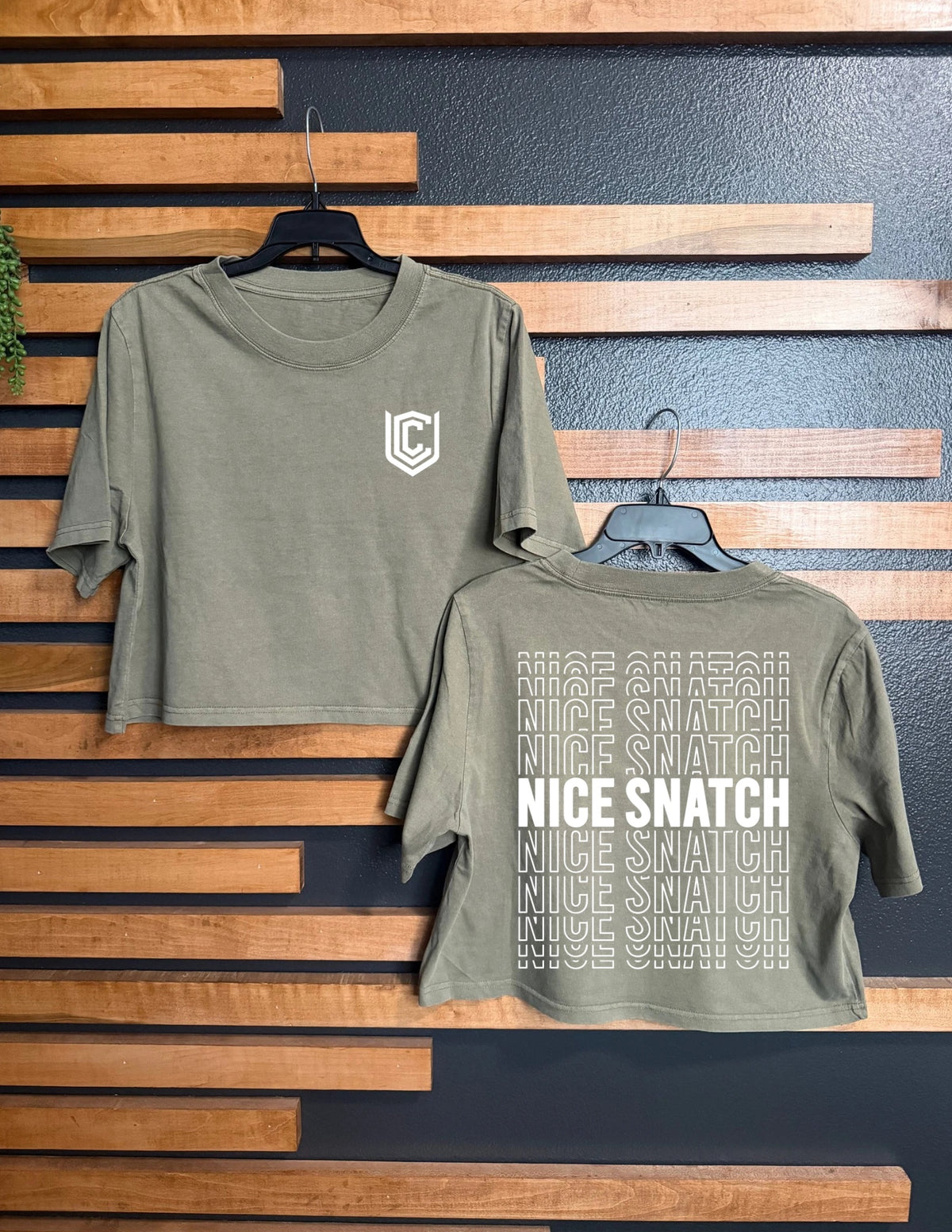 NICE SNATCH CROPPED TEE