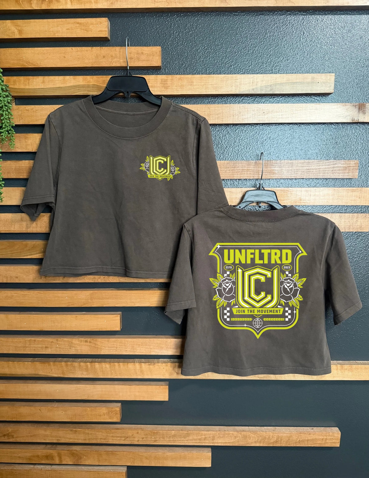 MOVEMENT CROP TEE