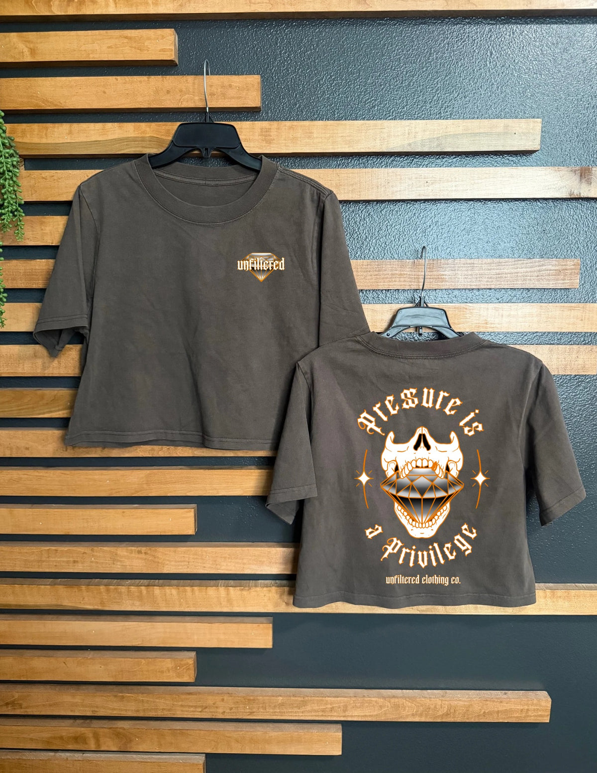 PRESSURE CROPPED TEE
