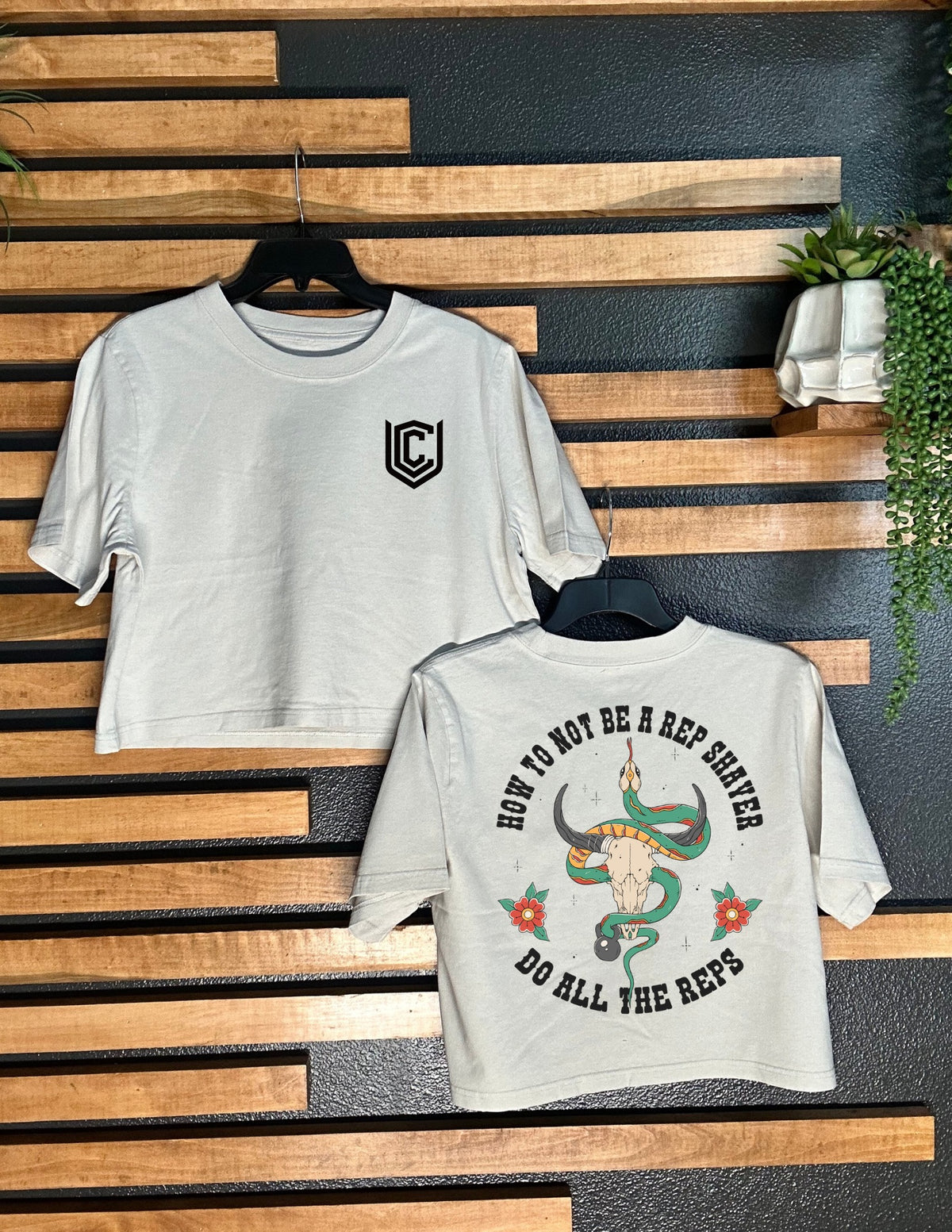 REP SHAVER WOMENS CROPPED TEE