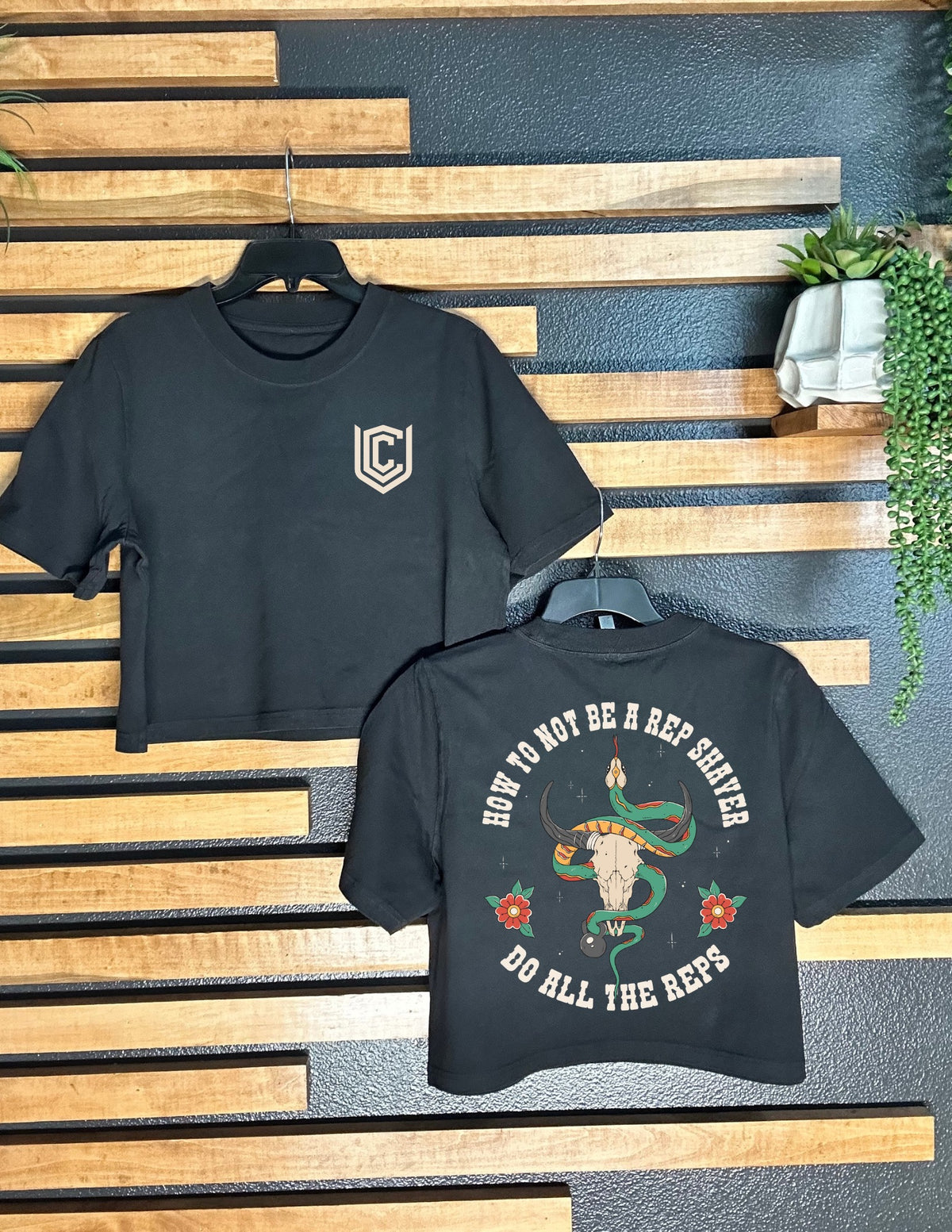 REP SHAVER WOMENS CROPPED TEE