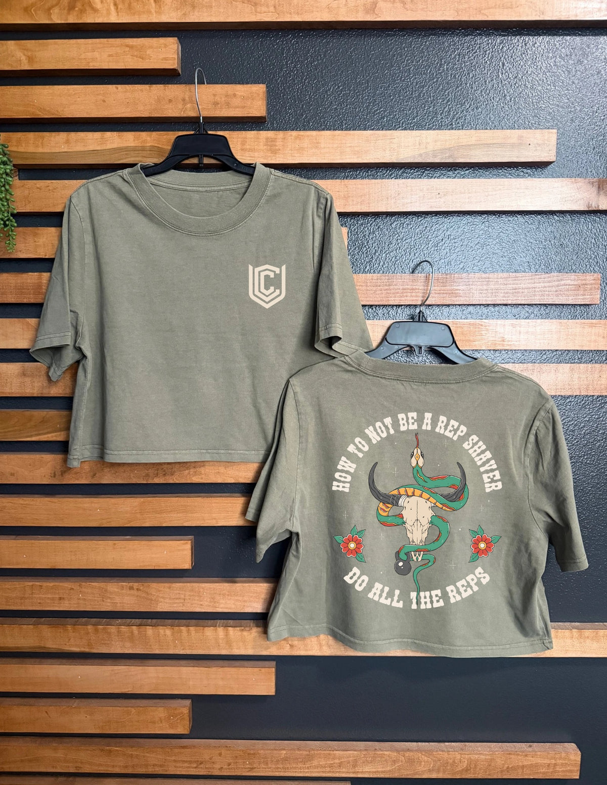 REP SHAVER WOMENS CROPPED TEE