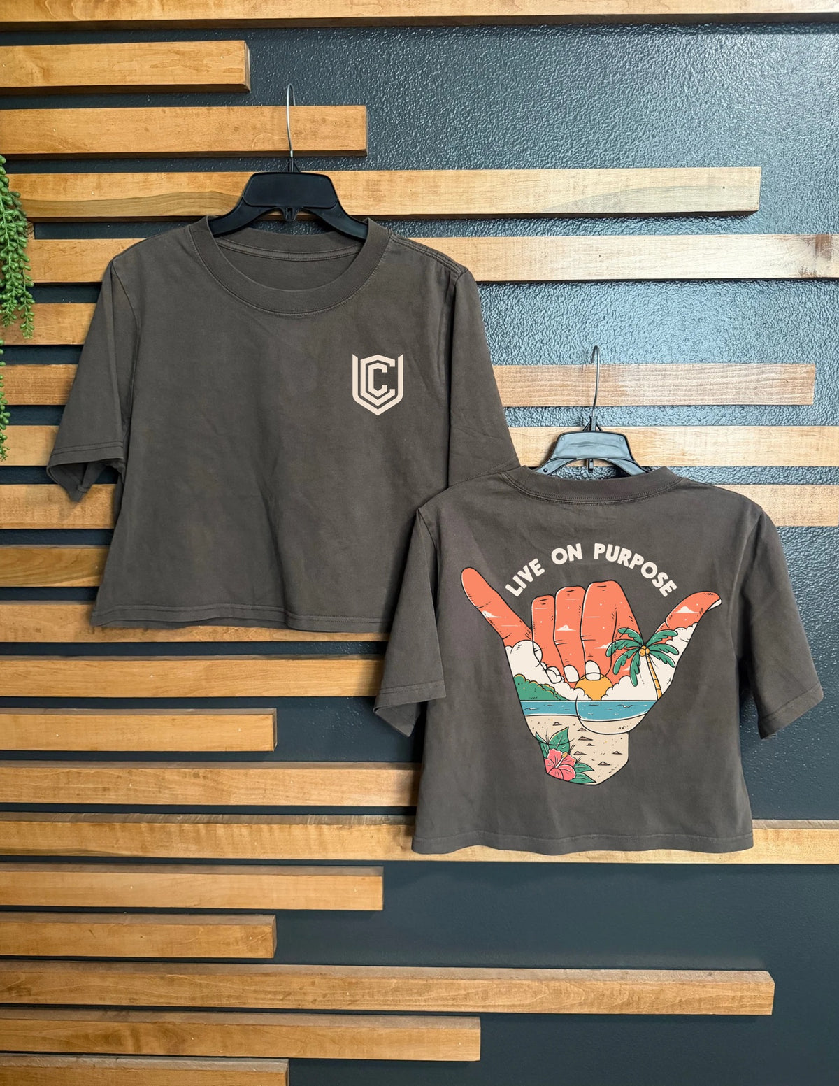 LIVE ON PURPOSE CROP TEE