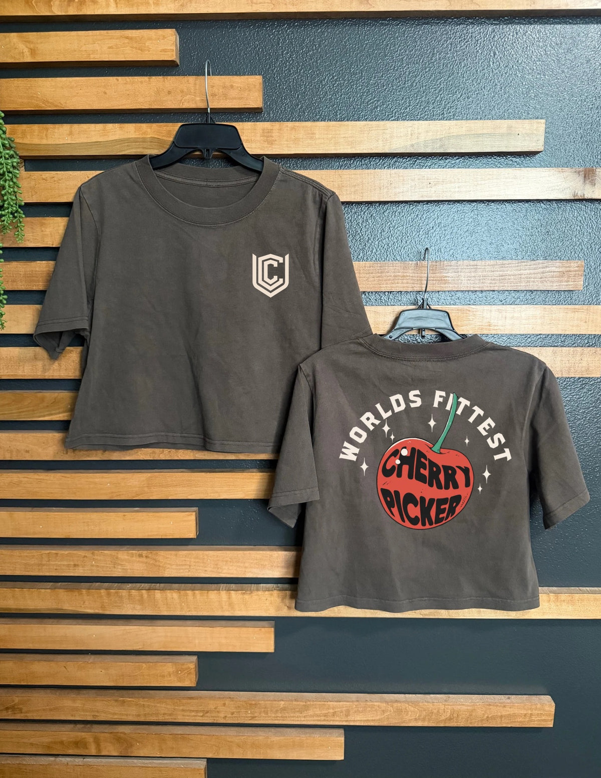 CHERRY PICKER CROPPED TEE