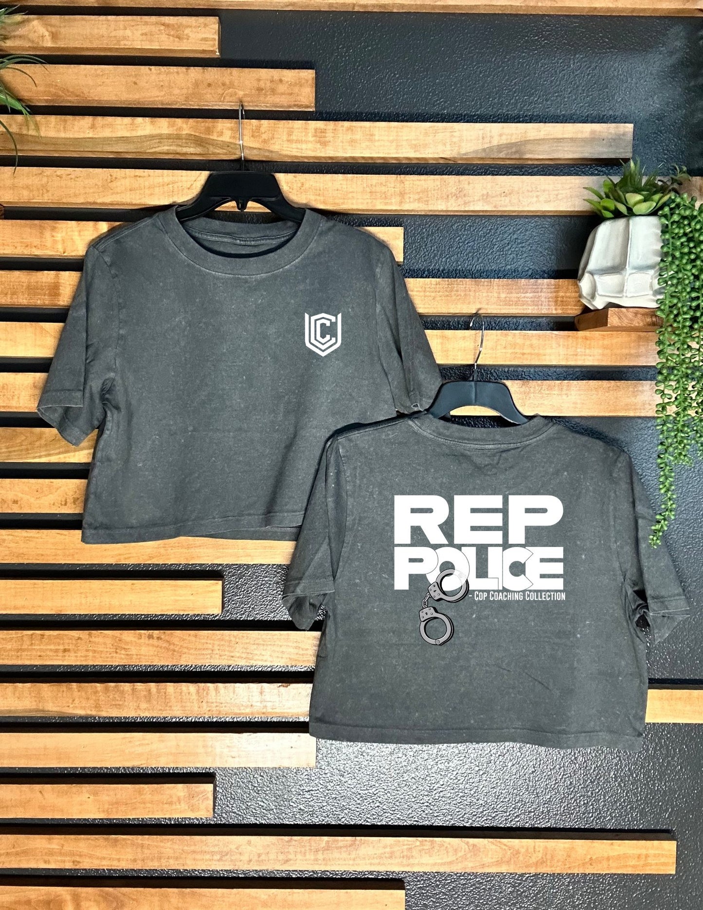 REP POLICE CROP TEE