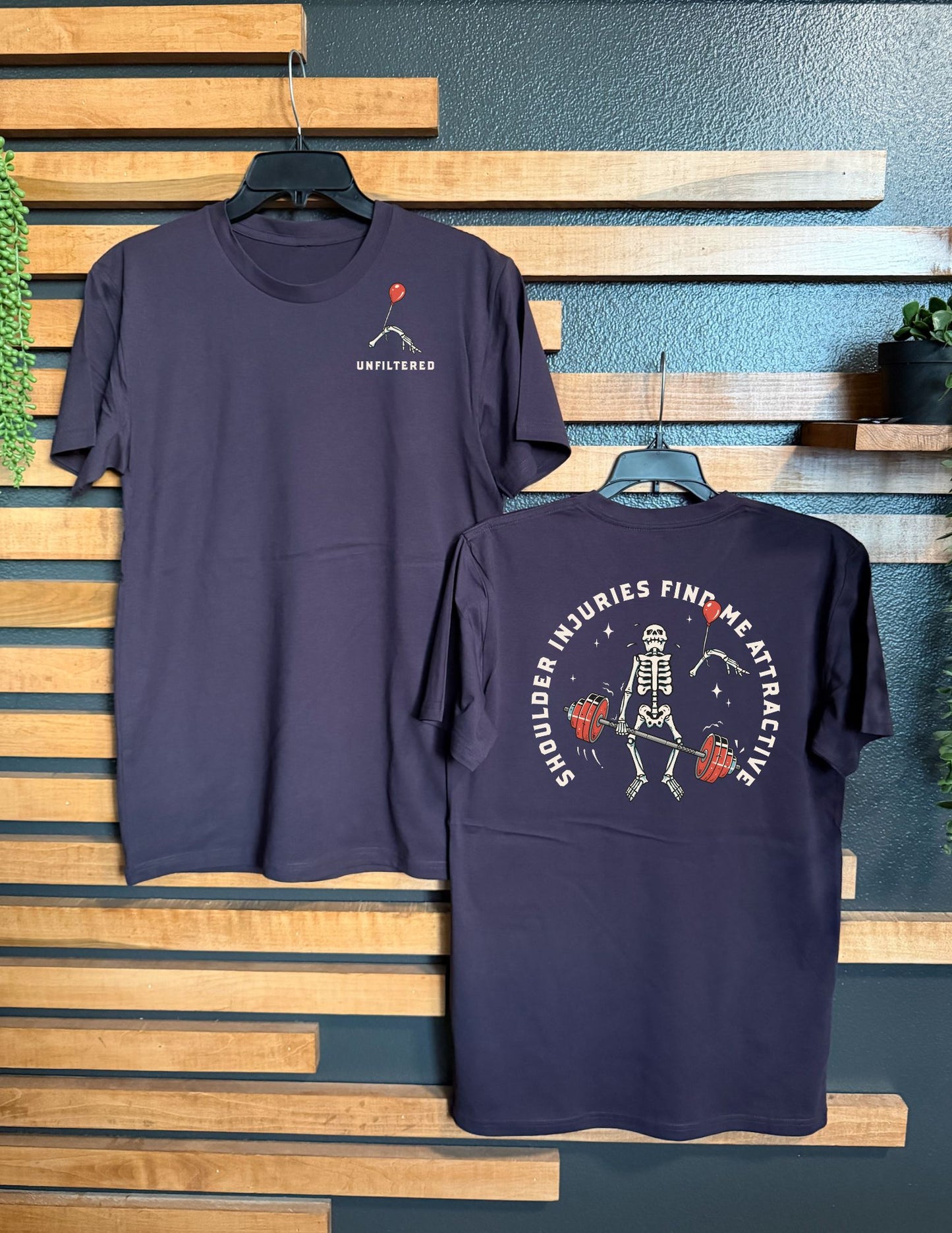 SHOULDER INJURIES FIND ME ATTRACTIVE UNISEX TEE