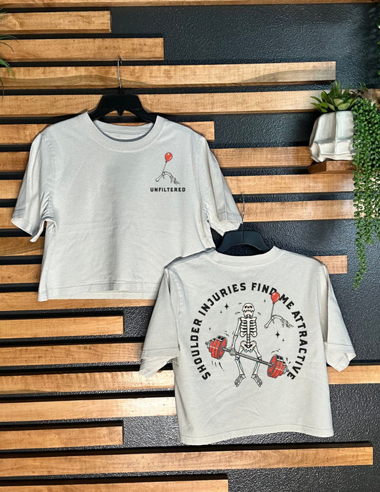 SHOULDER INJURIES FIND ME ATTRACTIVE BOXY CROPPED TEE