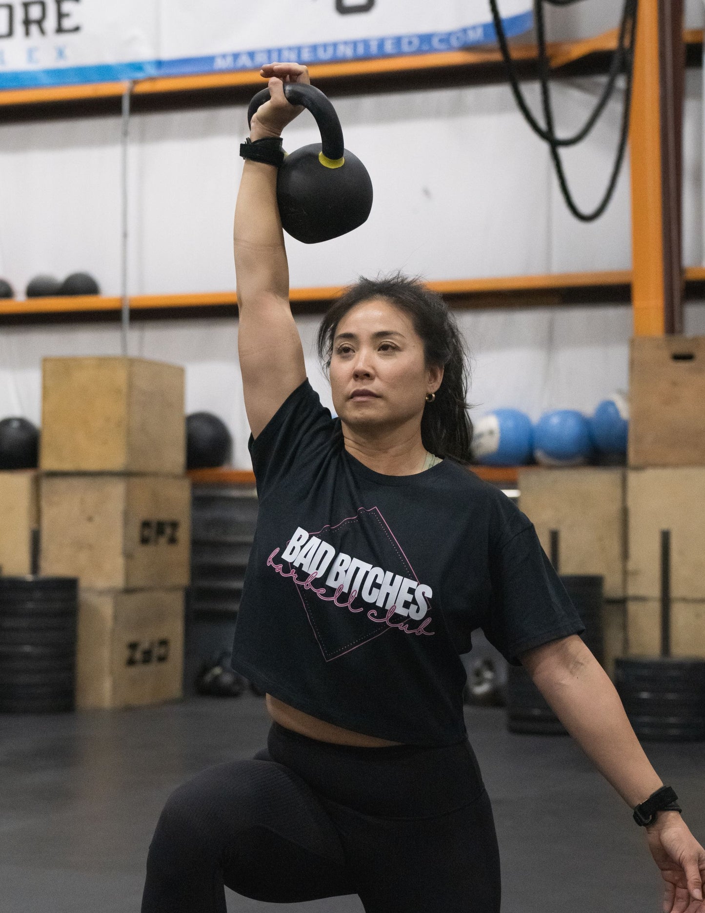 BAD BITCHES BARBELL CLUB CROPPED TEE
